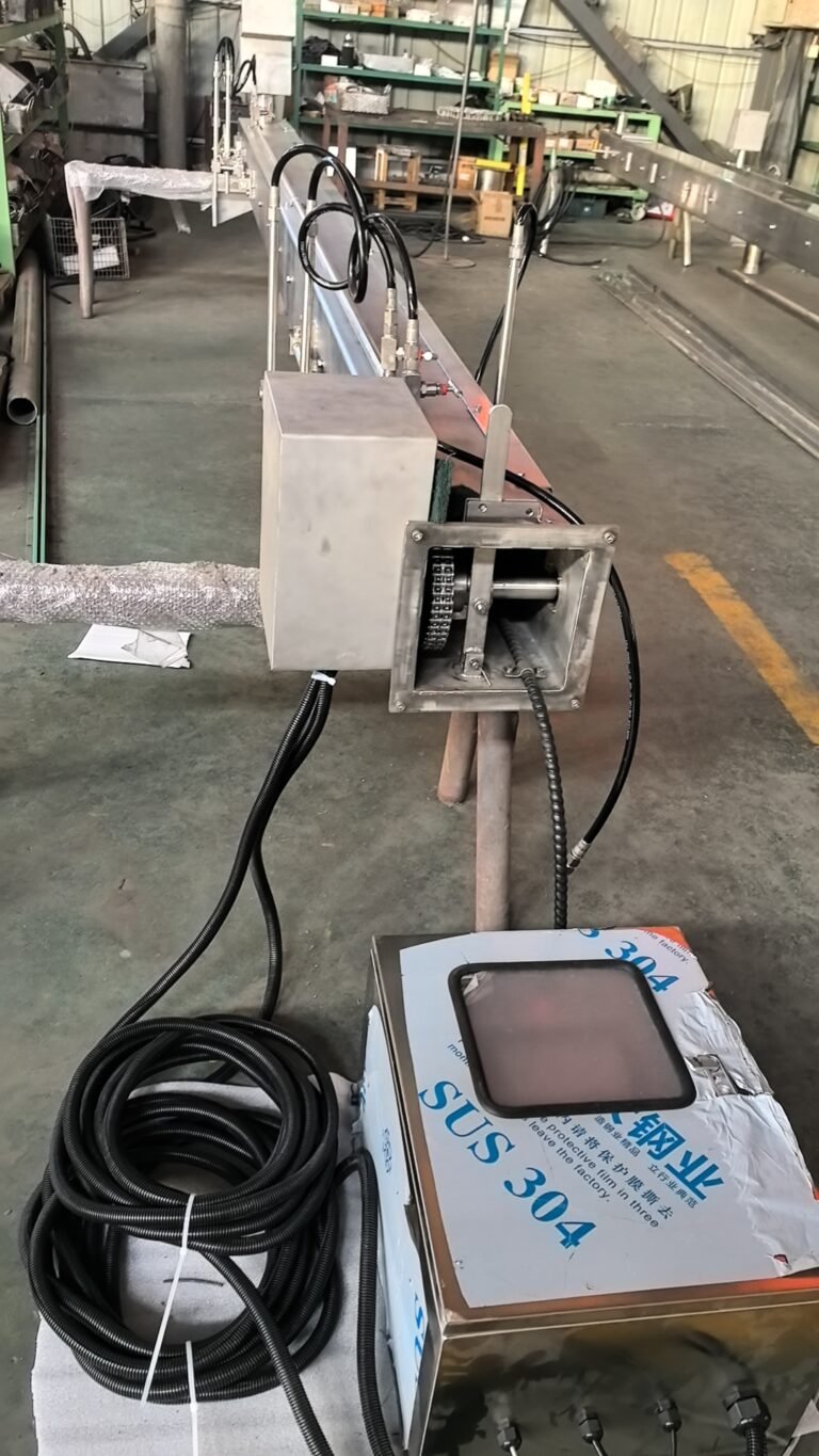 Tail cutter
