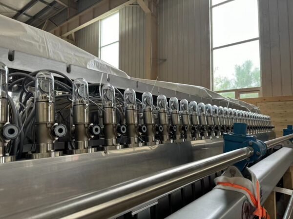 Headbox-hydraulic dilution headbox